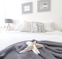 Palms Studio Apartment at Raffetys Resort - Accommodation Main Beach