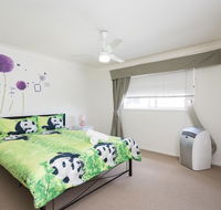 Panda Holiday -Close Mountain Ocean Pet Friendly - Accommodation Main Beach