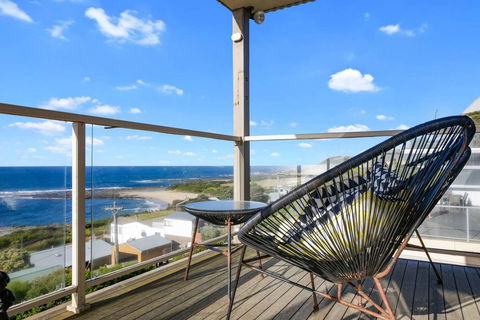 PANORAMA VIEWS - Spectacular Ocean Views - Accommodation Main Beach 0
