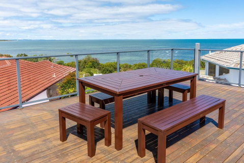 Panoramic Views From Private Roof Top Deck - Accommodation Main Beach 1