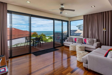 Panoramic Views From Private Roof Top Deck - Accommodation Main Beach 0