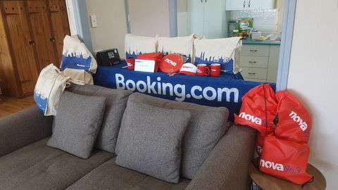 Paradise By The Beach - Accommodation Main Beach 2