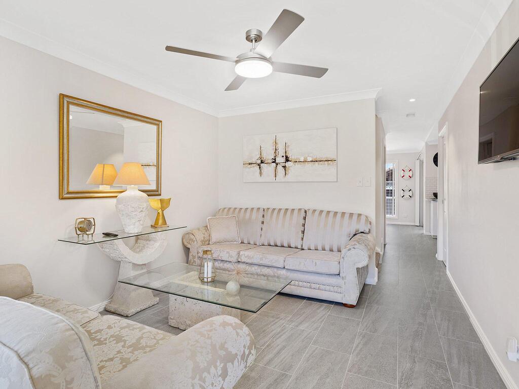  Accommodation Main Beach