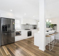 Park Avenue Terrace House Sleeps 9 - Accommodation Main Beach