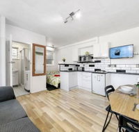 Park St Walk to the Beach - Accommodation Main Beach