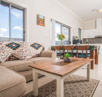 PEACEFUL 2Kingbed RootyHill Townhouse near Station - Accommodation Main Beach