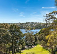 Peaceful and mature gardens with Panoramic Views - Accommodation Main Beach