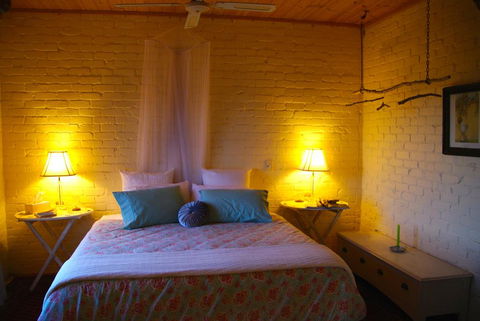 Pear Tree Hollow - Accommodation Main Beach 2