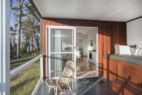 Pebbly Beach Escape - Accommodation Main Beach 3