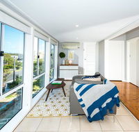 Pet Friendly 5 Victor Parade - Accommodation Main Beach