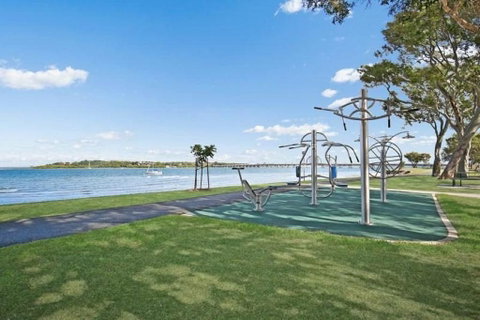 Pet Friendly Lowset Home With Room For A Boat, Wattle Ave, Bongaree - Accommodation Main Beach 1