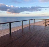Peter's Port - Accommodation Main Beach