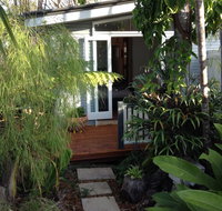 Petrie Garden Studio - Accommodation Main Beach