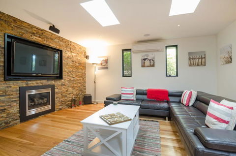 PIER 55 - DROMANA... - Accommodation Main Beach 0