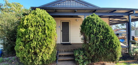 Pinjarra Caravan Park And Cabins - Accommodation Main Beach 2