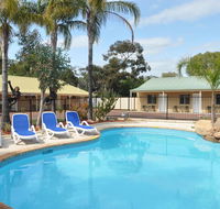 Pinjarra Resort - Accommodation Main Beach