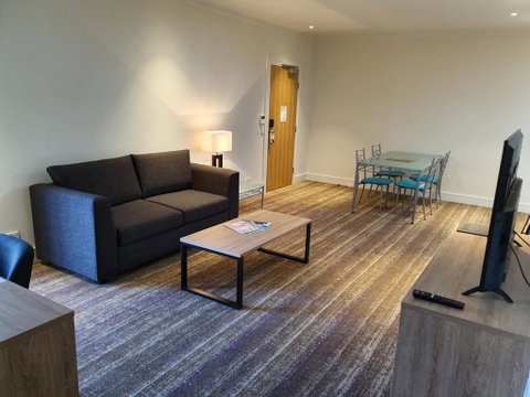 Porter's Plainland Hotel - Accommodation Main Beach 2