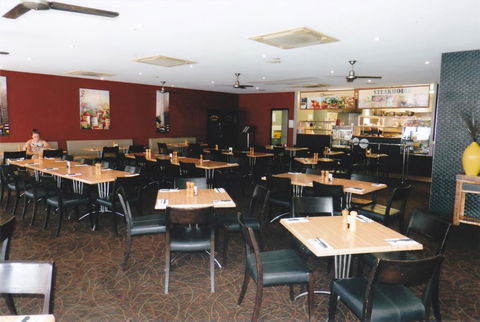 PRECINCT HOTEL GLADSTONE - Accommodation Main Beach 3