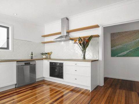 Prince Edward Escape - Pet Friendly - Accommodation Main Beach 2