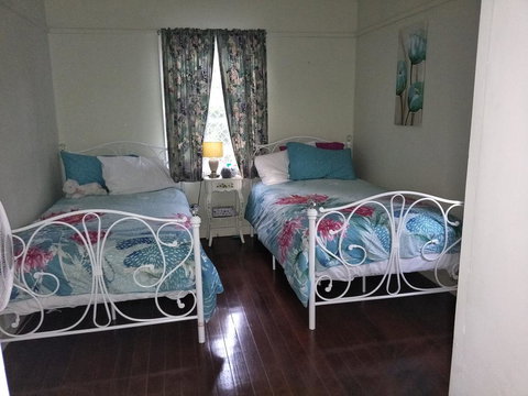 Providence - Accommodation Main Beach 1