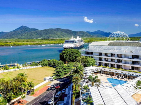 Pullman Reef Hotel Casino - Accommodation Main Beach 1