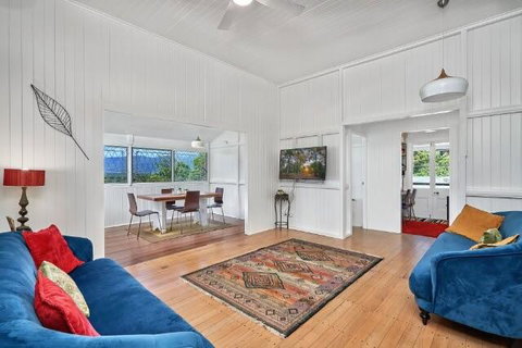 Quaint Cottage In The Edge - Accommodation Main Beach 0