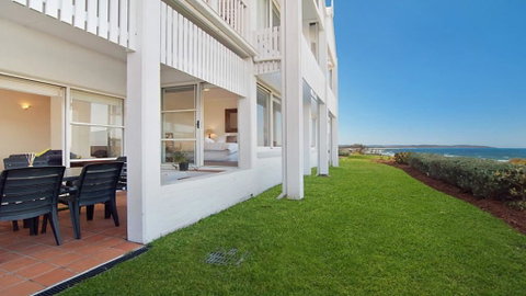 Quarterdeck 18 -WiFi - Accommodation Main Beach 3