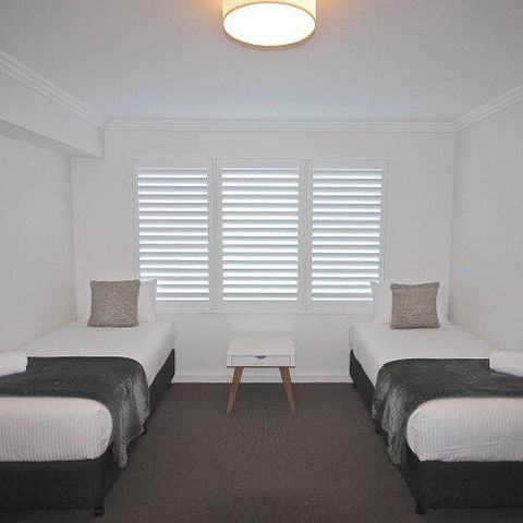 Quays Hotel - Accommodation Main Beach 3