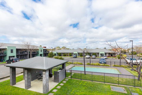 Quest Sale - Accommodation Main Beach 1