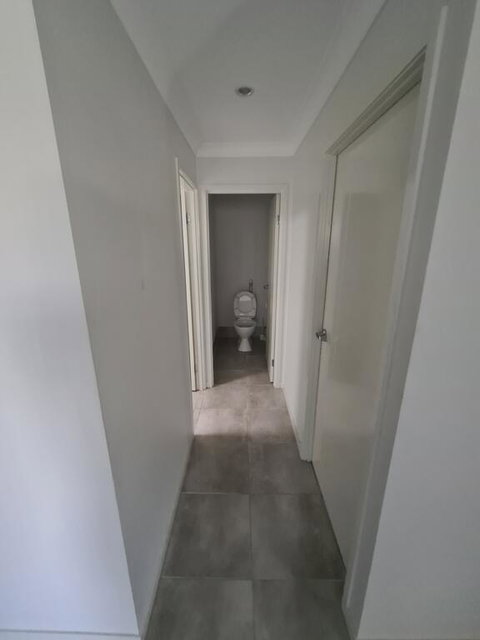 Quiet Sunny Relaxed Home Close To Theme Parks - Accommodation Main Beach 3