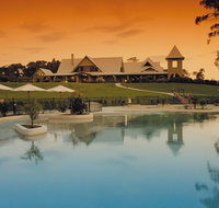 Rafferty's Resort - Accommodation Main Beach