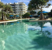 Ramada Resort Studio Split Queen Electric Adjustable Bed - Accommodation Main Beach