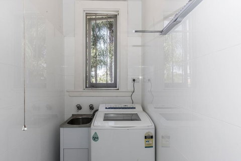 Randwick Federation Three Bedroom - Accommodation Main Beach 3
