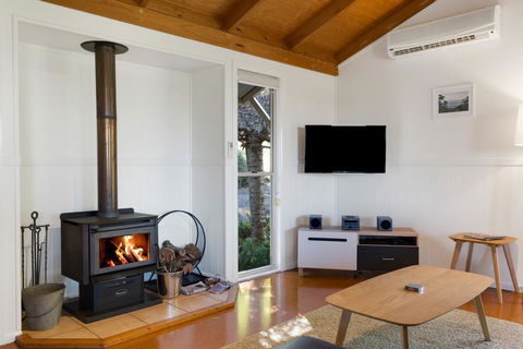 Ravensbourne Escape - Windsong - Accommodation Main Beach 3