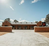 Red Waratah Accommodation - Accommodation Main Beach