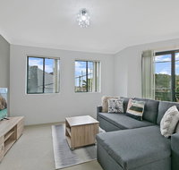 REDFERN 3 BEDROOM APARTMENT FREE PARKING WALK TO CENTRAL STATION NRE187 - Accommodation Main Beach