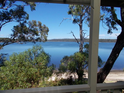Regatta Point Holiday Park - Accommodation Main Beach 1