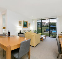 Relax at 54 - Accommodation Main Beach