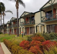 Renmark Hotel Motel - Accommodation Main Beach