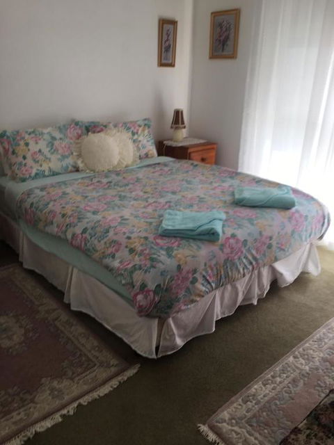 Resilience Guest House - Accommodation Main Beach 3