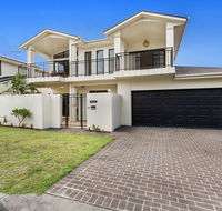 Resthaven - In the heart of Shoal Bay - Accommodation Main Beach