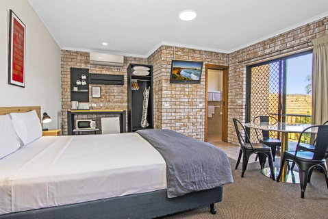 River Street Motel - Accommodation Main Beach 1