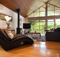 Romantic Treehouse Getaway - Accommodation Main Beach
