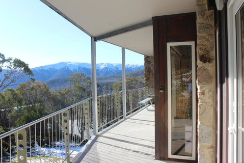 Ropers Apartment 301 - Accommodation Main Beach 0