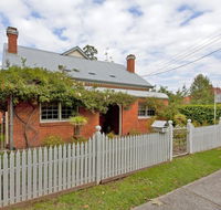 Rose Cottage - Historic Luxury - Accommodation Main Beach