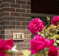 Rose Cottage - Charming Double Brick - Near Cook Park  CBD - Accommodation Main Beach