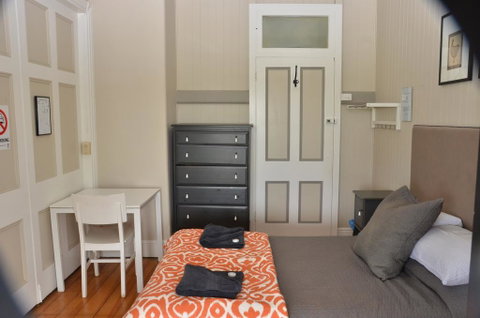 Royal Gatton Hotel - Accommodation Main Beach 1