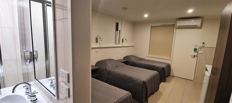 Ryley Motor Inn - Accommodation Main Beach 2