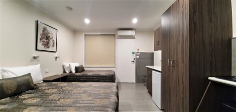 Ryley Motor Inn - Accommodation Main Beach 0