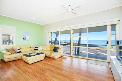 Salt - Accommodation Main Beach 3